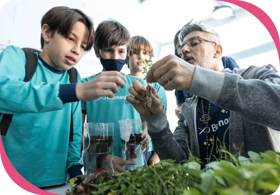 Estudantes do 2º ano Bernoulli