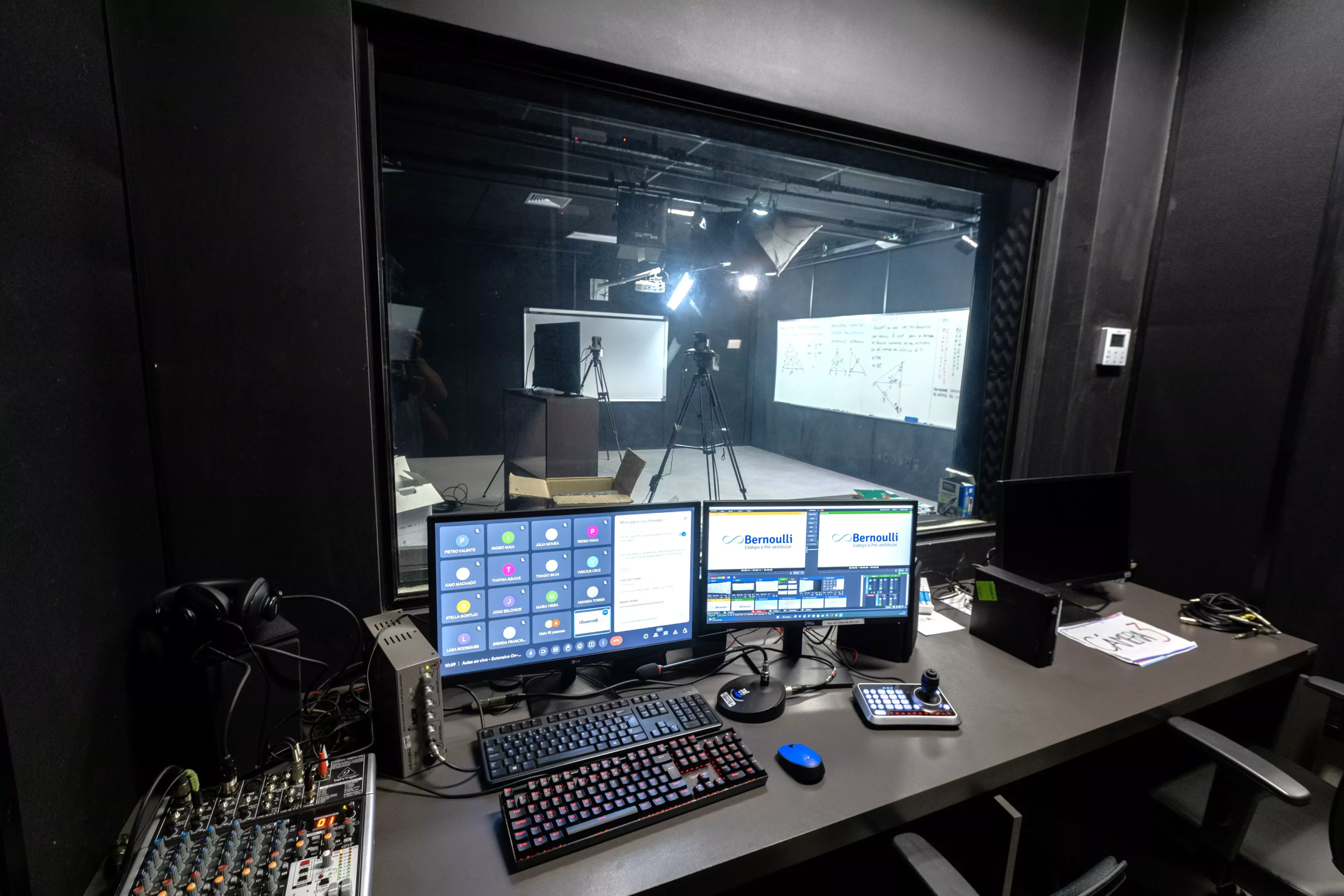 Estúdio do Bernoulli Pré-vestibular On-line