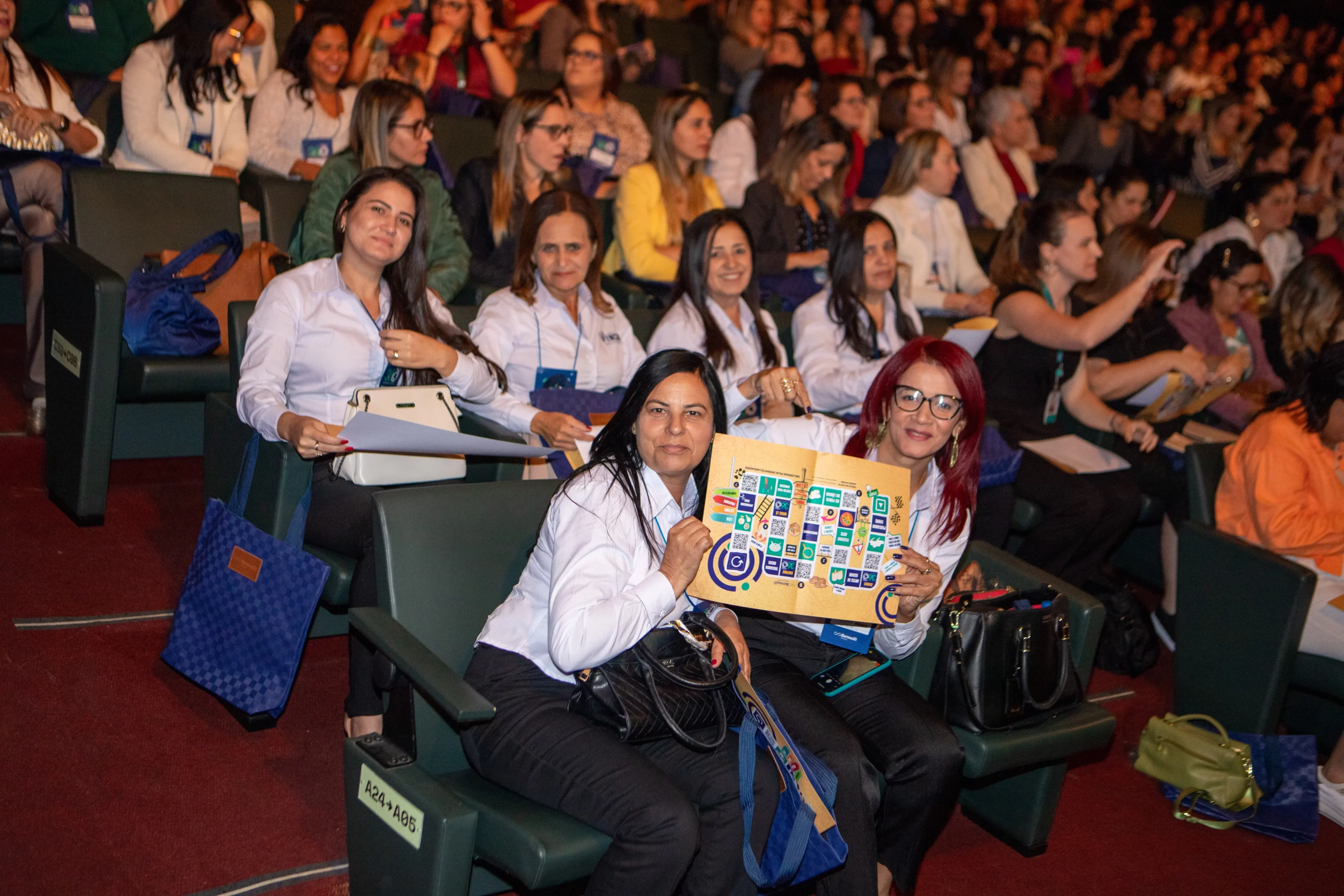 Plateia mostrando uma trilha de aprendizado ilustrativo